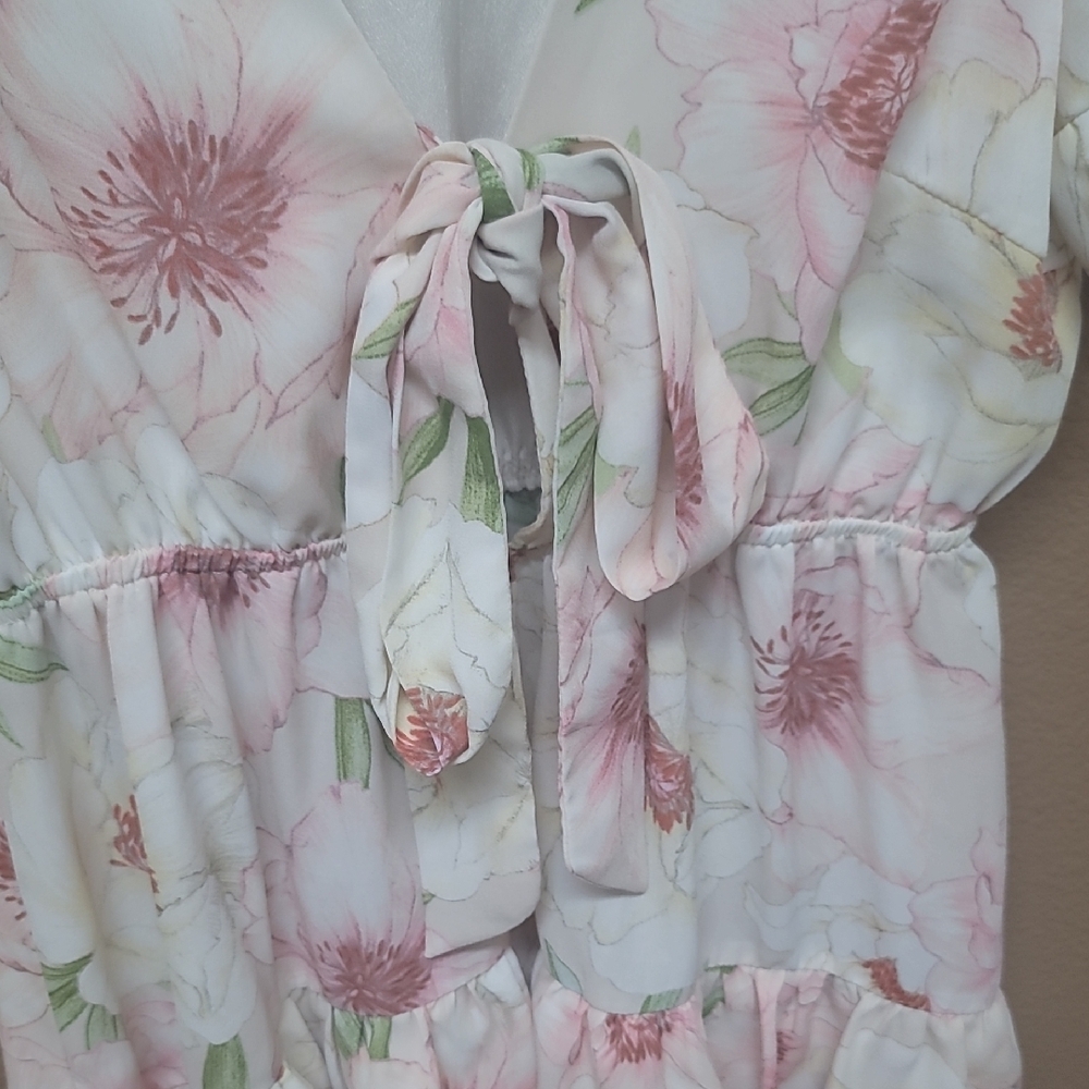 Forever 21 Floral Ruffle Mini Dress 🌸 - Picture 3 of 7
